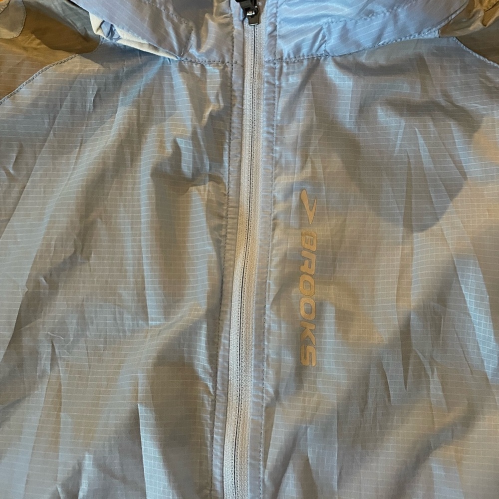 Brooks running jacket - Picture 4 of 4
